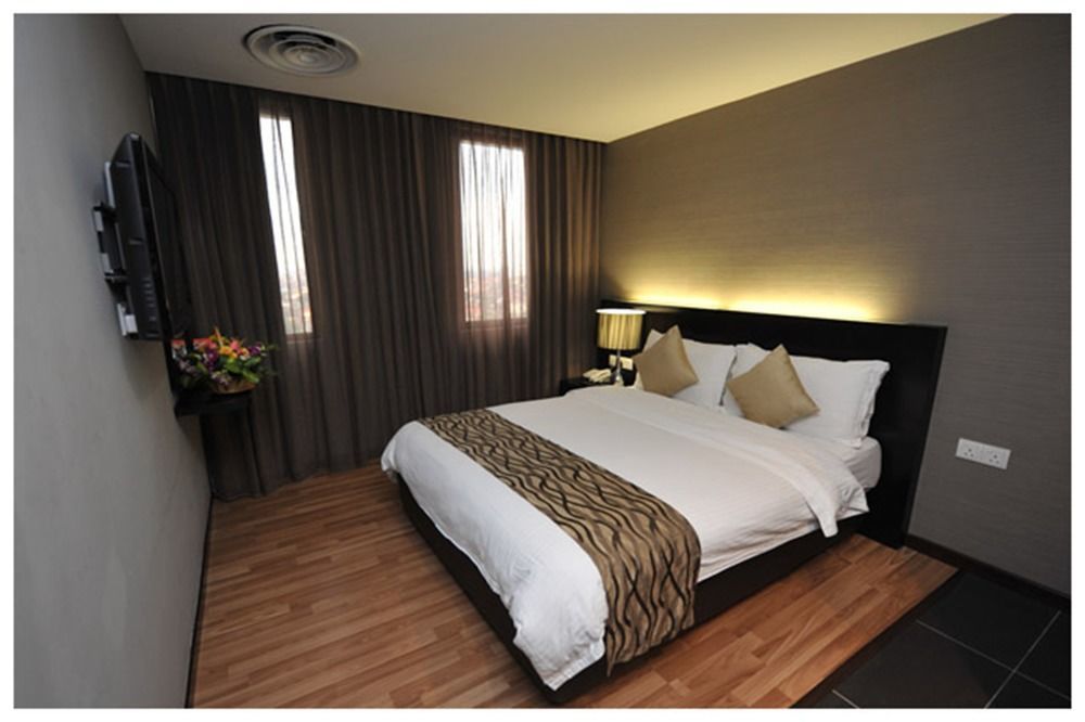 11@Century Hotel Johor Bahru Exterior photo